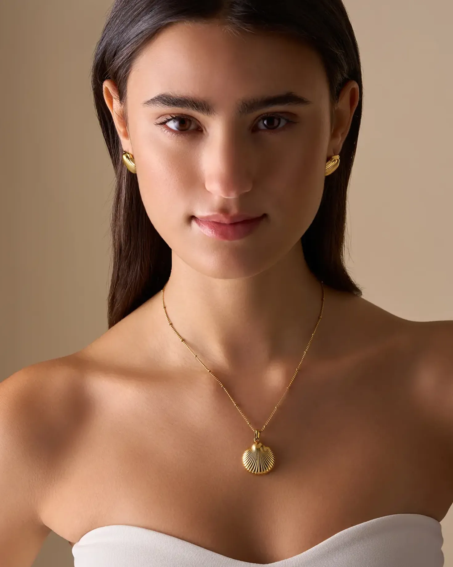 Collana - Elegant Shell